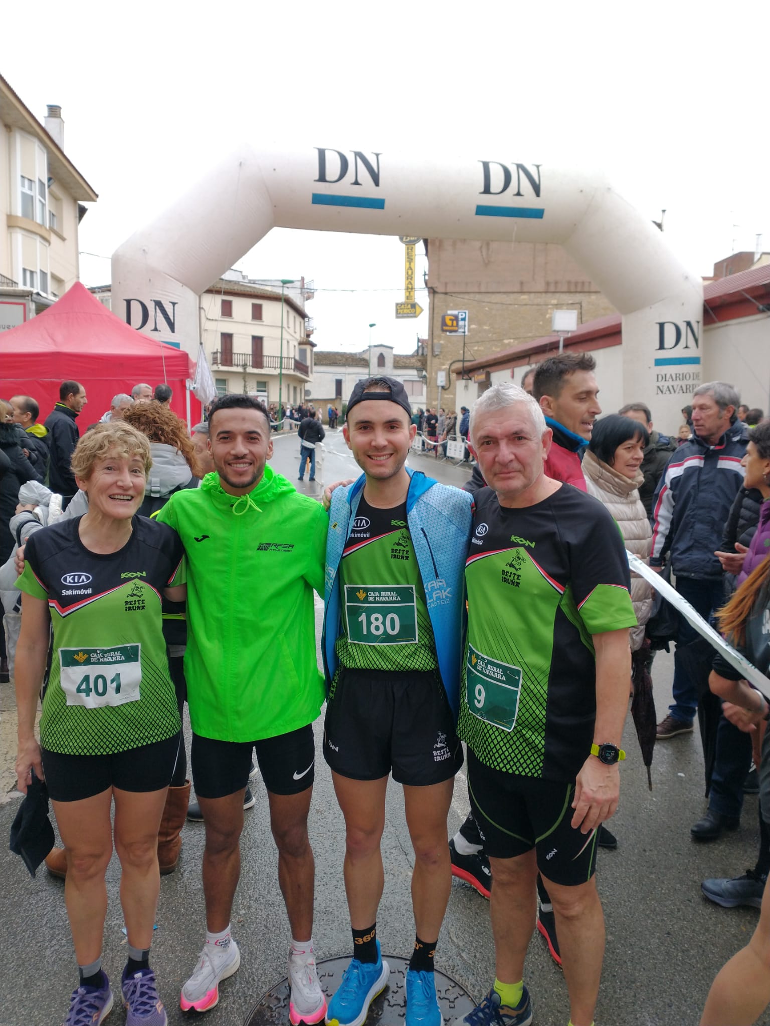 PODIO PARA OLMO EN LARRAGA