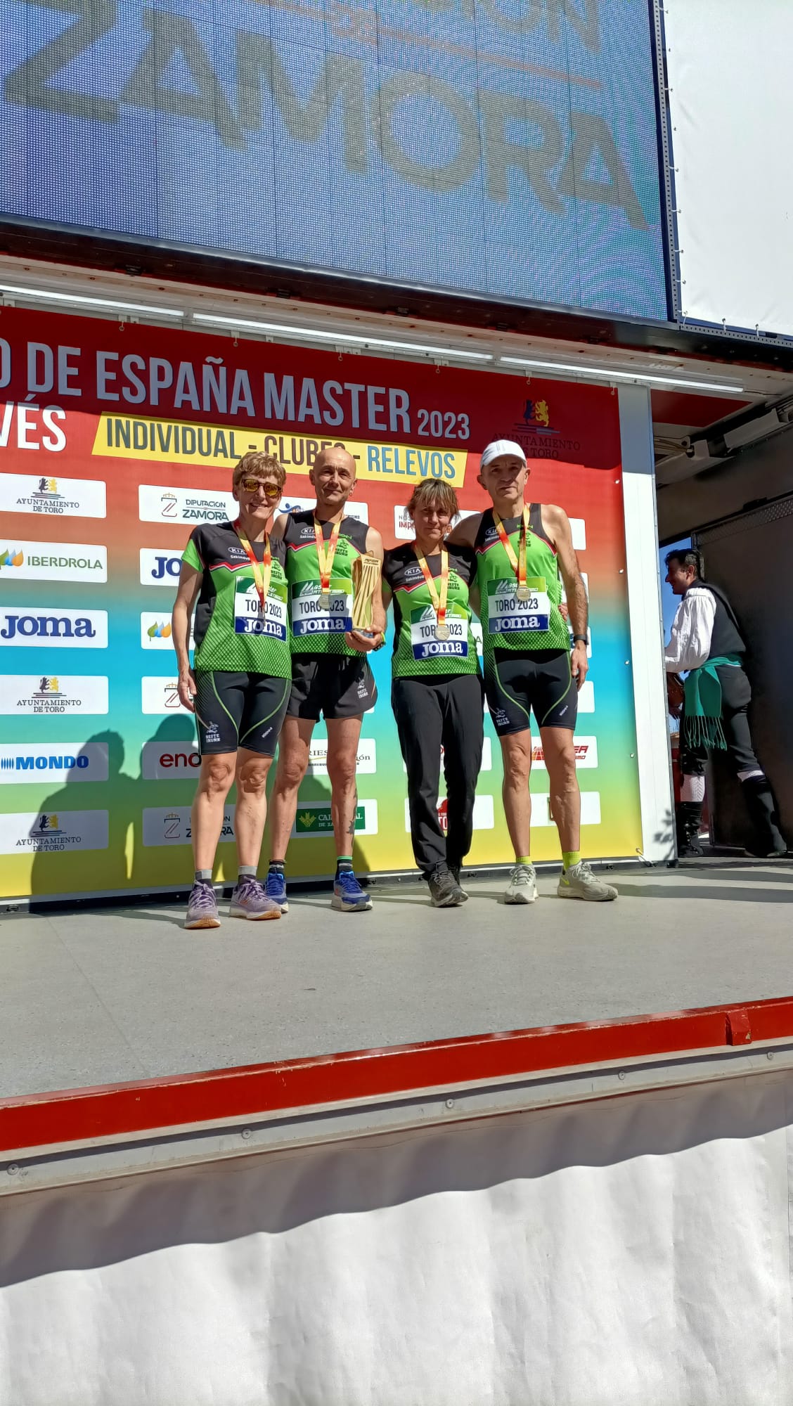 ORO MASTER 55 EN RELEVOS MIXTOS.