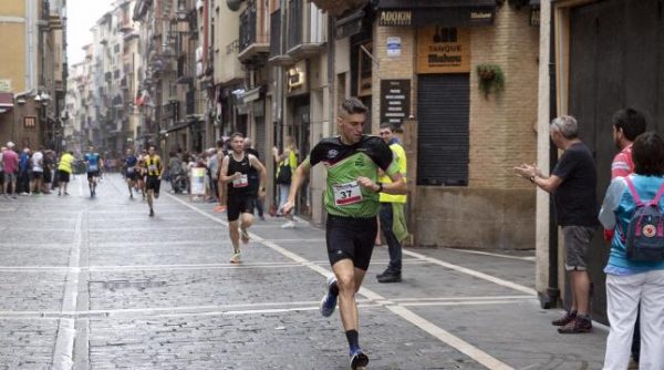 REAPARICIÓN CON TRIUNFO DE ADUR SENAR